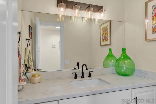 4 Gingertree Ln, Coronado, CA 92118