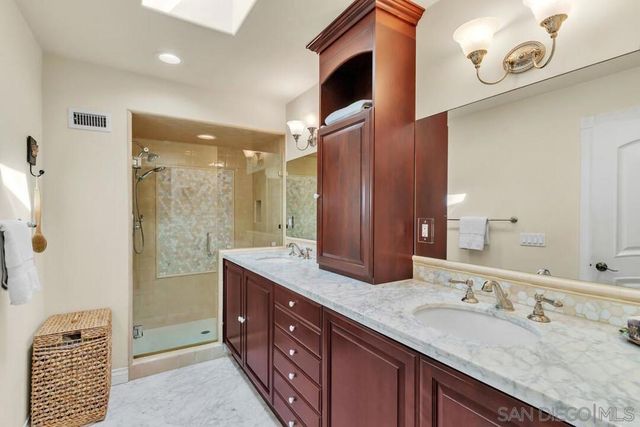 4 Gingertree Ln, Coronado, CA 92118