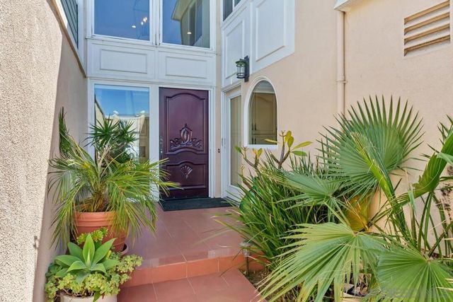 4 Gingertree Ln, Coronado, CA 92118