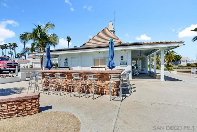 4 Gingertree Ln, Coronado, CA 92118