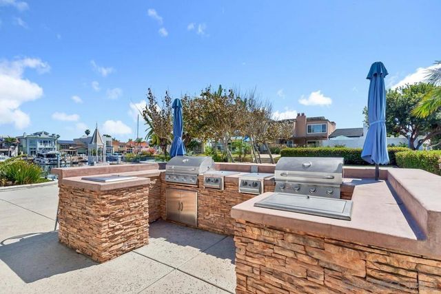 4 Gingertree Ln, Coronado, CA 92118