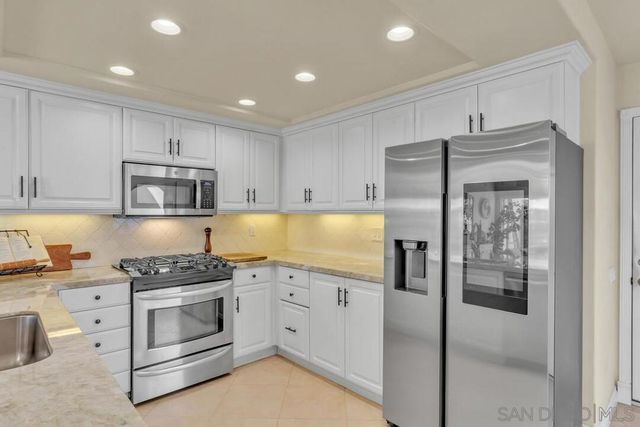 4 Gingertree Ln, Coronado, CA 92118