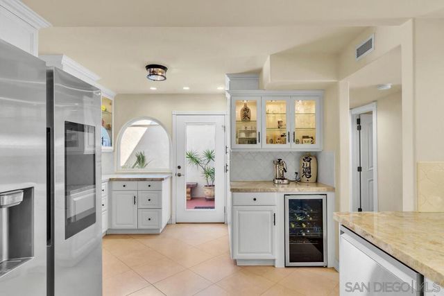 4 Gingertree Ln, Coronado, CA 92118