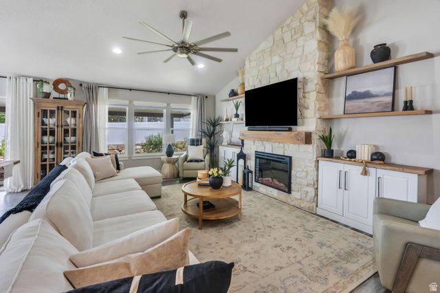 1049 S 300 E, Salem, UT 84653