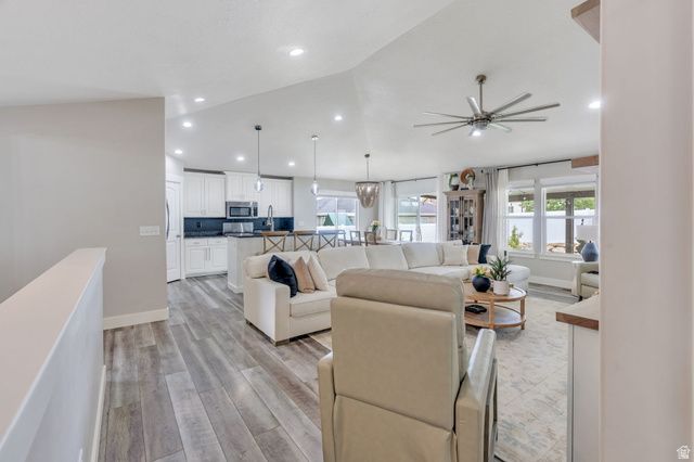 1049 S 300 E, Salem, UT 84653