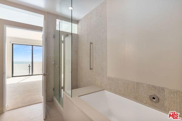 1 Northstar Street 101, Marina Del Rey, CA 90292