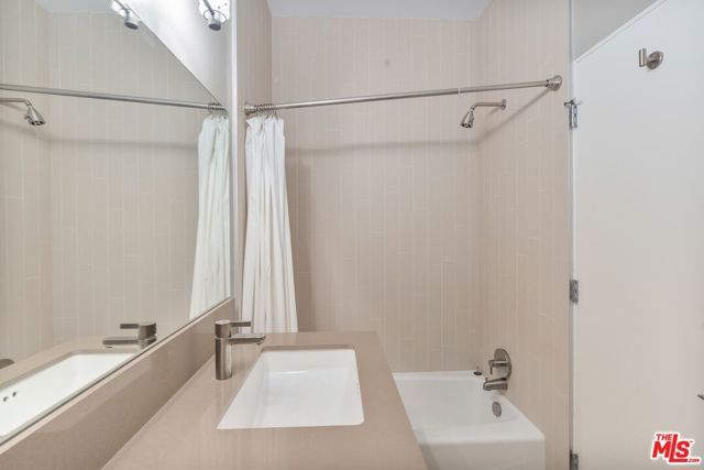 1 Northstar Street 101, Marina Del Rey, CA 90292
