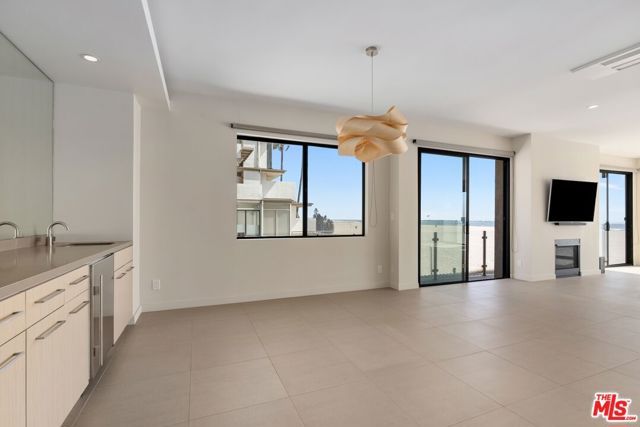 1 Northstar Street 101, Marina Del Rey, CA 90292