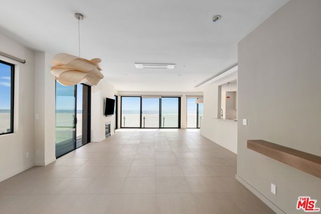 1 Northstar Street 101, Marina Del Rey, CA 90292