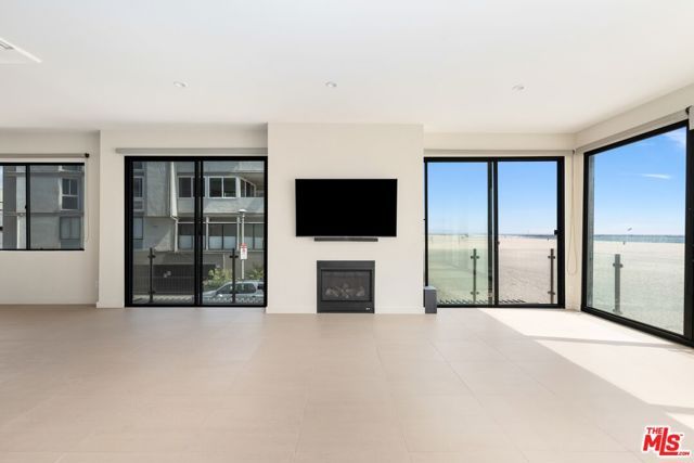 1 Northstar Street 101, Marina Del Rey, CA 90292