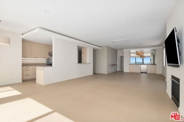 1 Northstar Street 101, Marina Del Rey, CA 90292