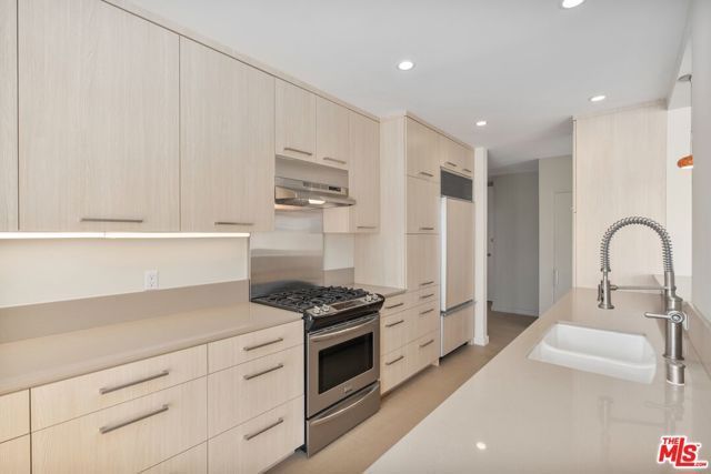 1 Northstar Street 101, Marina Del Rey, CA 90292
