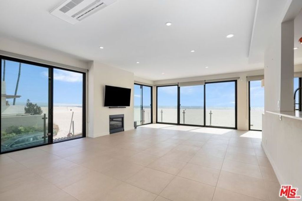 1 Northstar Street 101, Marina Del Rey, CA 90292