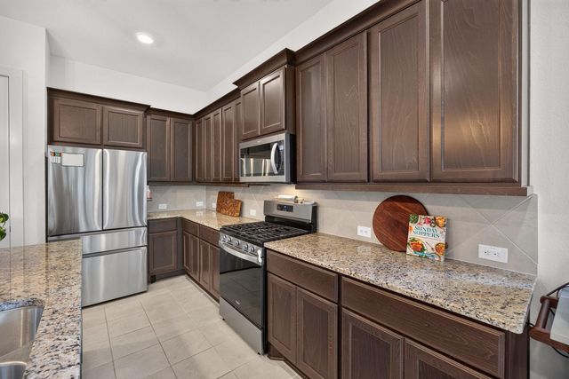 9123 Ray Decent Lane, Tomball, TX 77375
