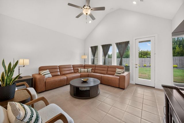 9123 Ray Decent Lane, Tomball, TX 77375