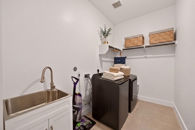 9123 Ray Decent Lane, Tomball, TX 77375
