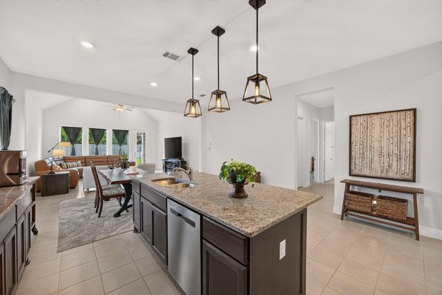 9123 Ray Decent Lane, Tomball, TX 77375
