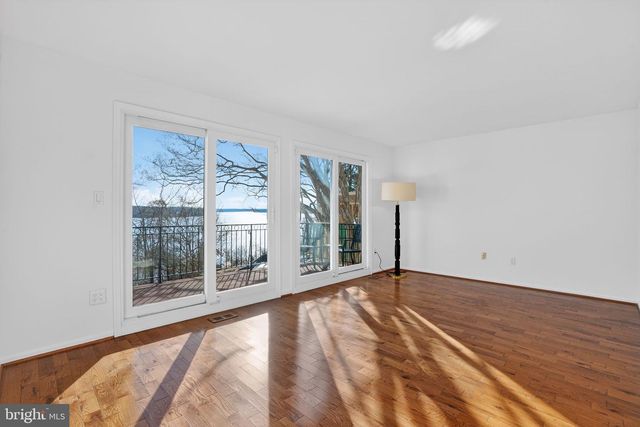 9911 INDIAN QUEEN POINT RD, Fort Washington, MD 20744