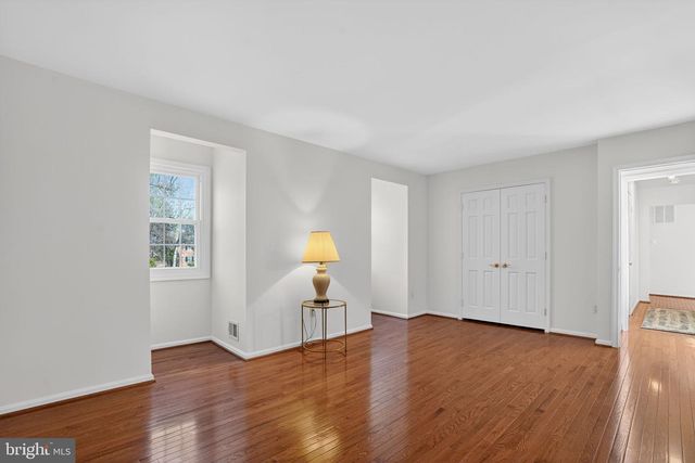 9911 INDIAN QUEEN POINT RD, Fort Washington, MD 20744