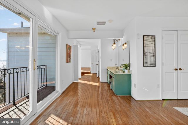 9911 INDIAN QUEEN POINT RD, Fort Washington, MD 20744