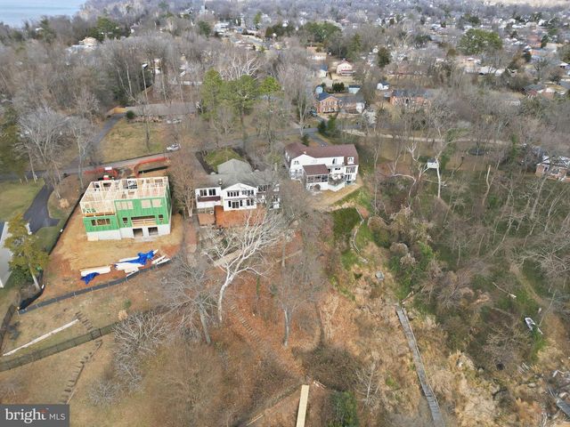 9911 INDIAN QUEEN POINT RD, Fort Washington, MD 20744