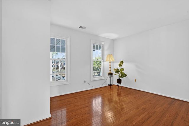 9911 INDIAN QUEEN POINT RD, Fort Washington, MD 20744