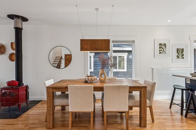 6445 Irwin Ct, Oakland, CA 94609