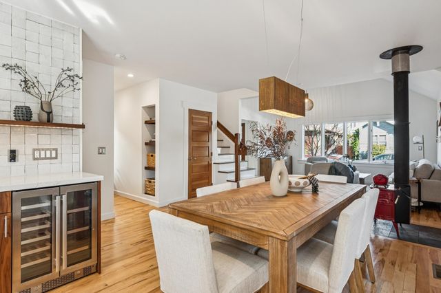 6445 Irwin Ct, Oakland, CA 94609