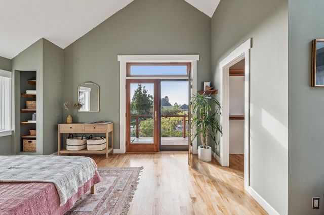 6445 Irwin Ct, Oakland, CA 94609