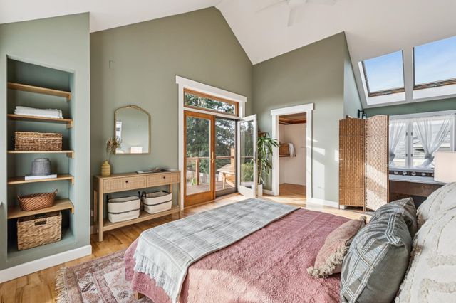 6445 Irwin Ct, Oakland, CA 94609