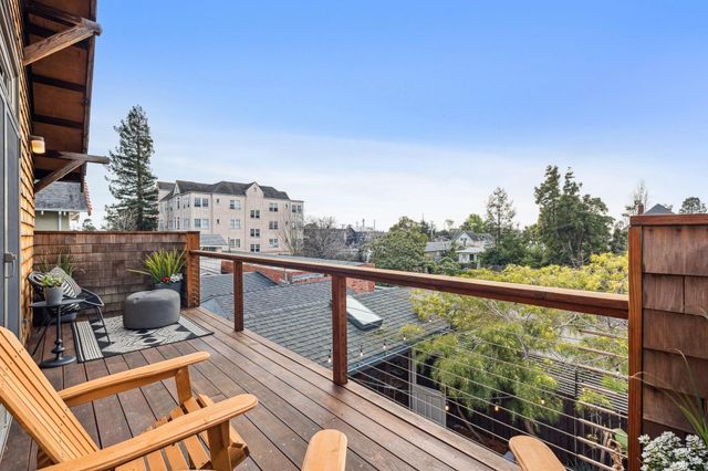 6445 Irwin Ct, Oakland, CA 94609