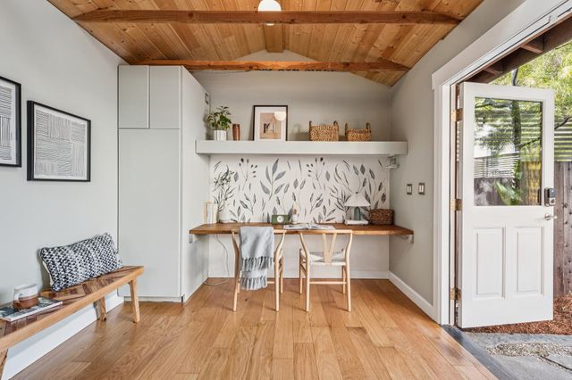 6445 Irwin Ct, Oakland, CA 94609