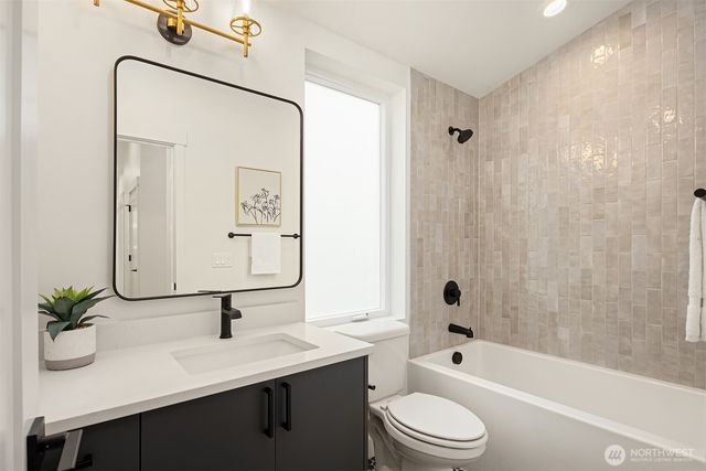 13546 39th Avenue NE, Seattle, WA 98125