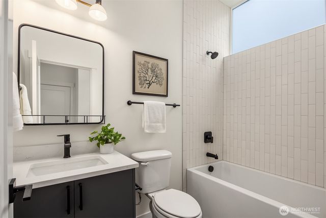 13546 39th Avenue NE, Seattle, WA 98125