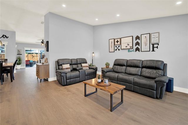 5027 SW 146th Ave, Miami, FL 33175