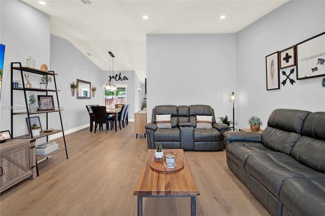 5027 SW 146th Ave, Miami, FL 33175