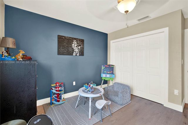 5027 SW 146th Ave, Miami, FL 33175