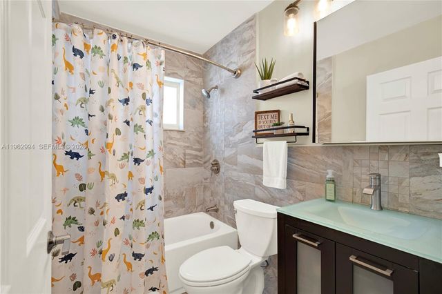 5027 SW 146th Ave, Miami, FL 33175