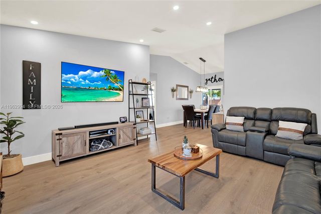 5027 SW 146th Ave, Miami, FL 33175