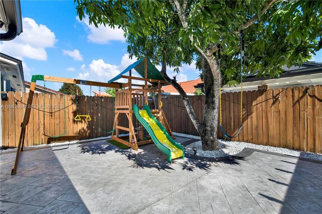 5027 SW 146th Ave, Miami, FL 33175