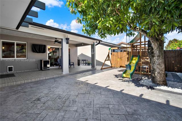 5027 SW 146th Ave, Miami, FL 33175