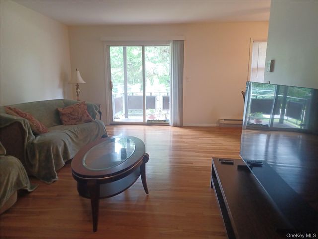 1 Germonds Village 1, Bardonia, NY 10954