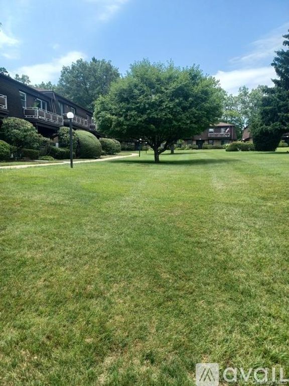 1 Germonds Village 1, Bardonia, NY 10954