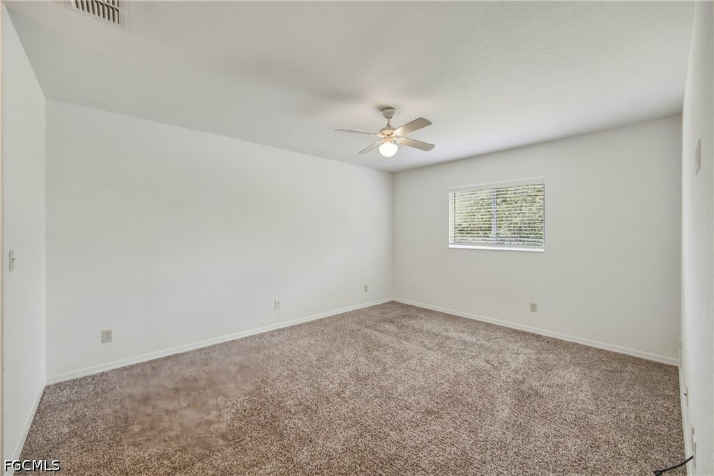 Image 12 of property listing at 2022 SW 15th AVE, Cape Coral, FL 33991