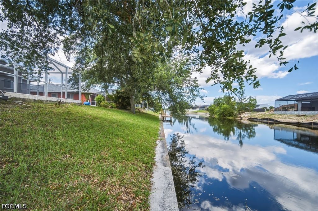 Image 27 of property listing at 2022 SW 15th AVE, Cape Coral, FL 33991