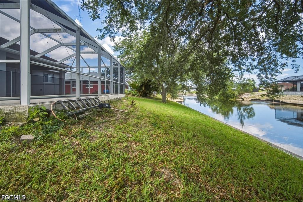 Image 28 of property listing at 2022 SW 15th AVE, Cape Coral, FL 33991