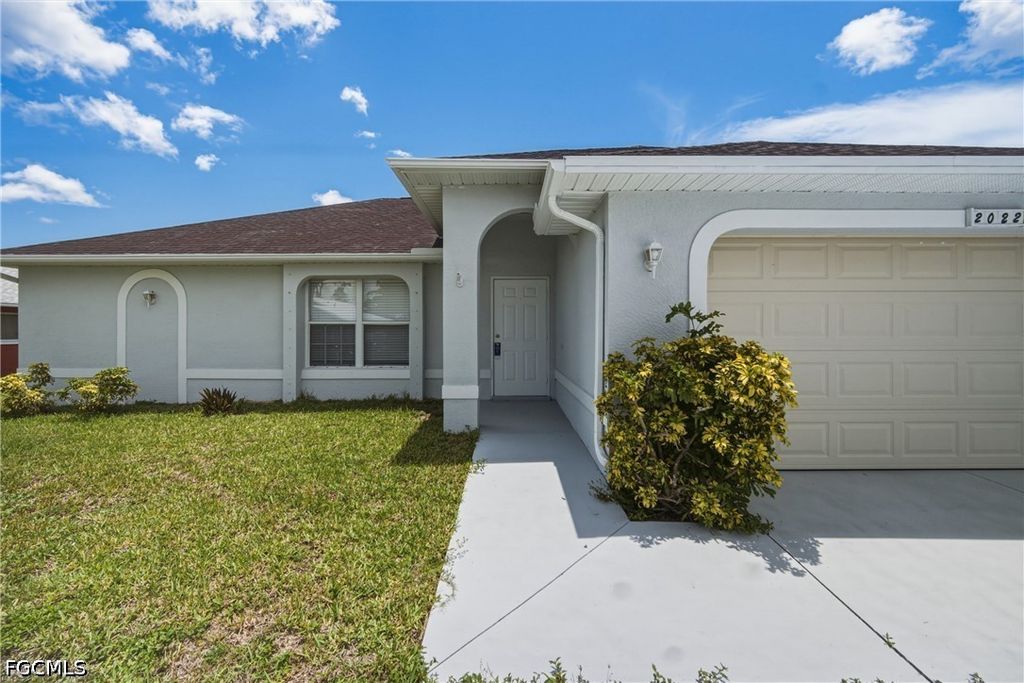 Image 3 of property listing at 2022 SW 15th AVE, Cape Coral, FL 33991