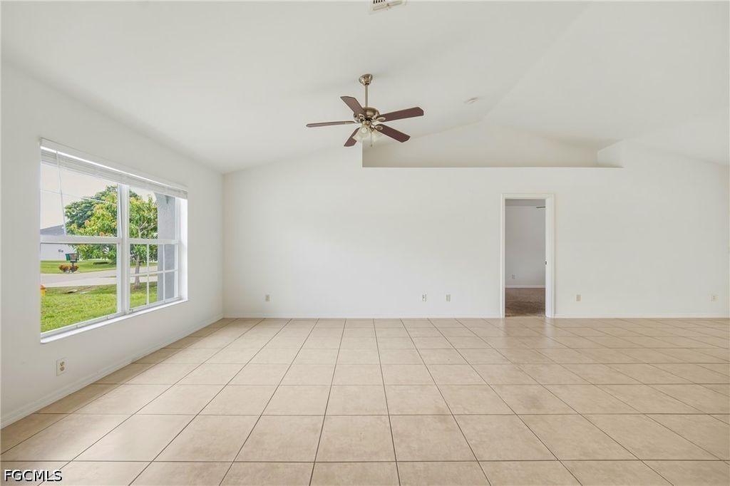 Image 5 of property listing at 2022 SW 15th AVE, Cape Coral, FL 33991