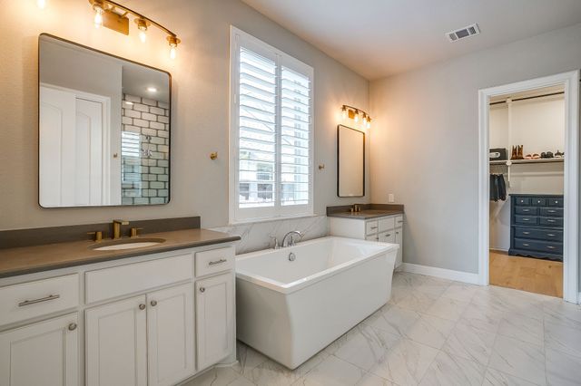 13648 Leatherstem Lane, Fort Worth, TX 76008