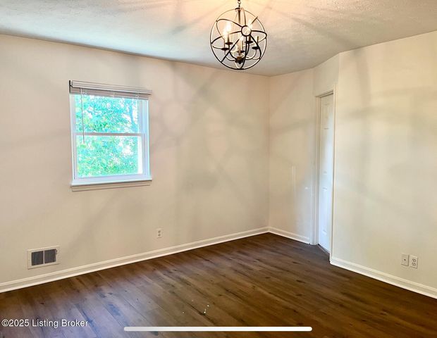 12303 Brookgreen Dr, Louisville, KY 40243